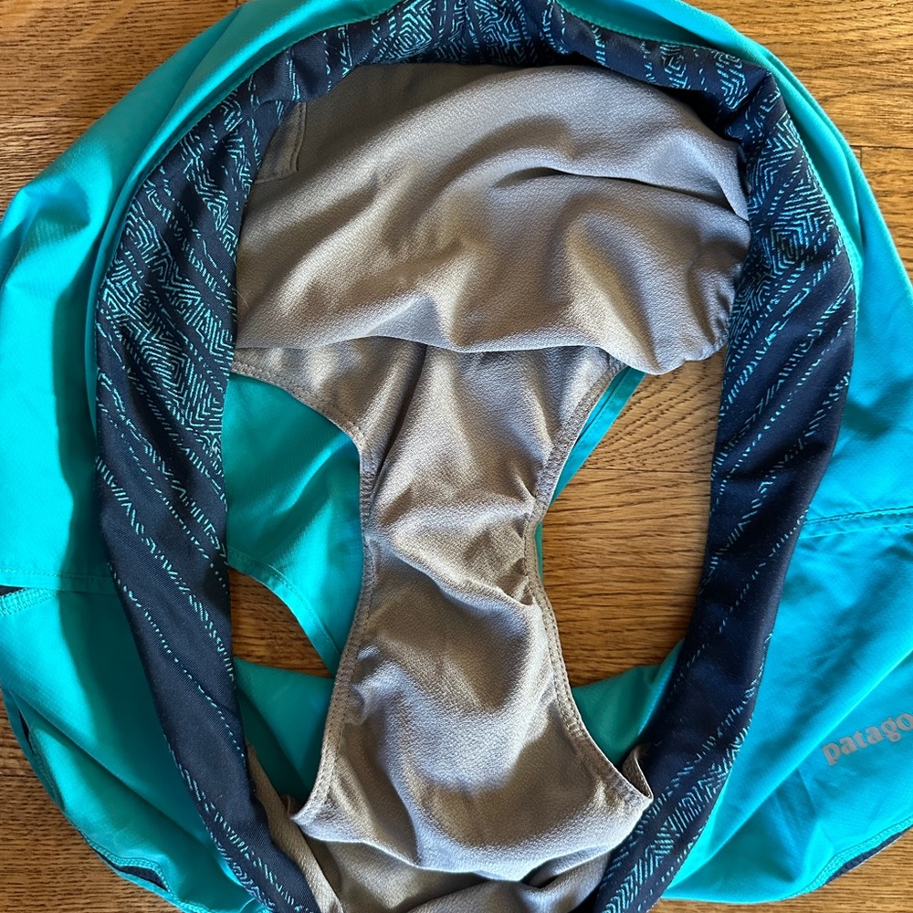 Patagonia Women's Running Shorts, 2.5” inseam, like new - Picture 9 of 12